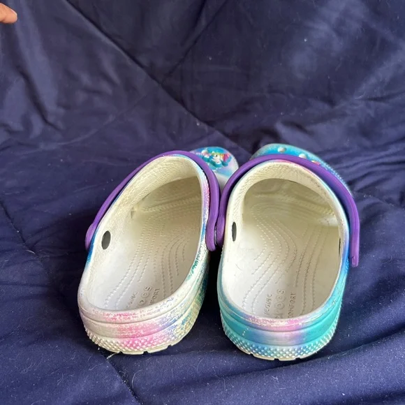 Kids CROCS Rainbow! - Picture 3 of 3